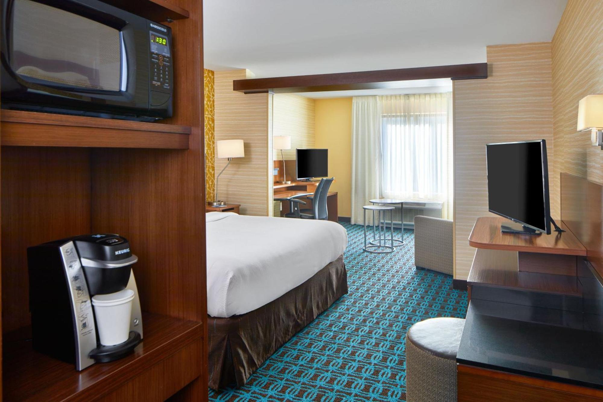Fairfield Inn & Suites By Marriott Atlanta Лития-Спрингс Экстерьер фото