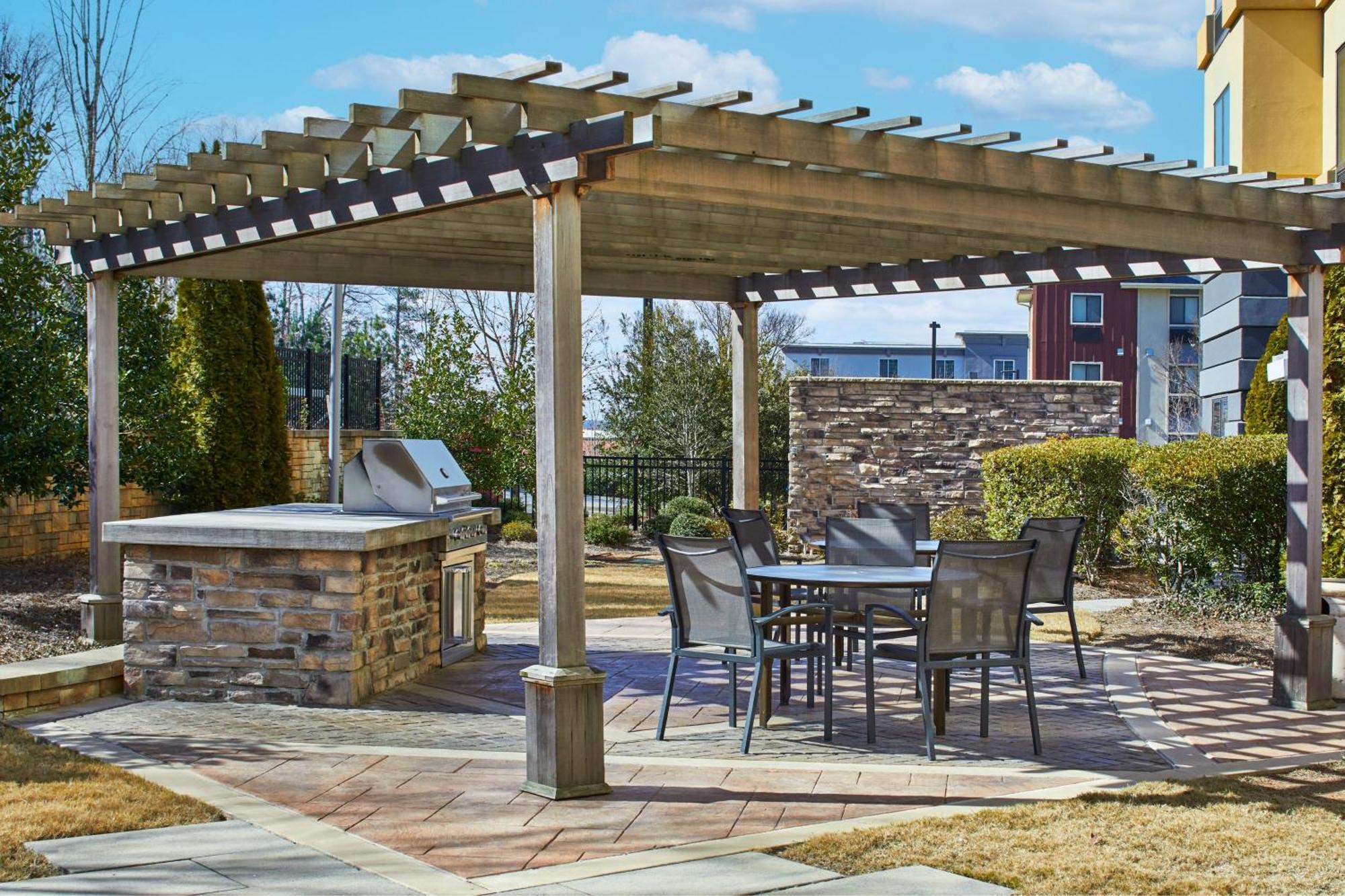 Fairfield Inn & Suites By Marriott Atlanta Лития-Спрингс Экстерьер фото