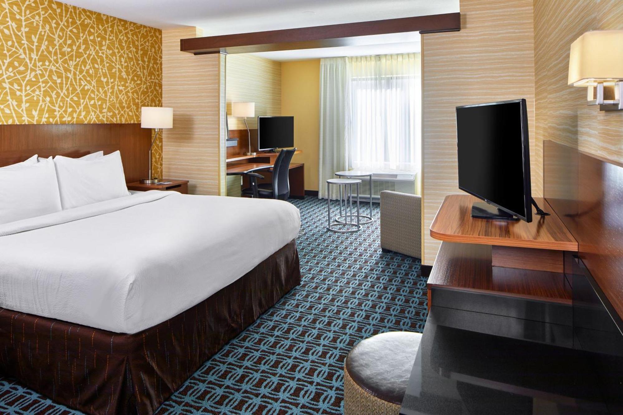 Fairfield Inn & Suites By Marriott Atlanta Лития-Спрингс Экстерьер фото