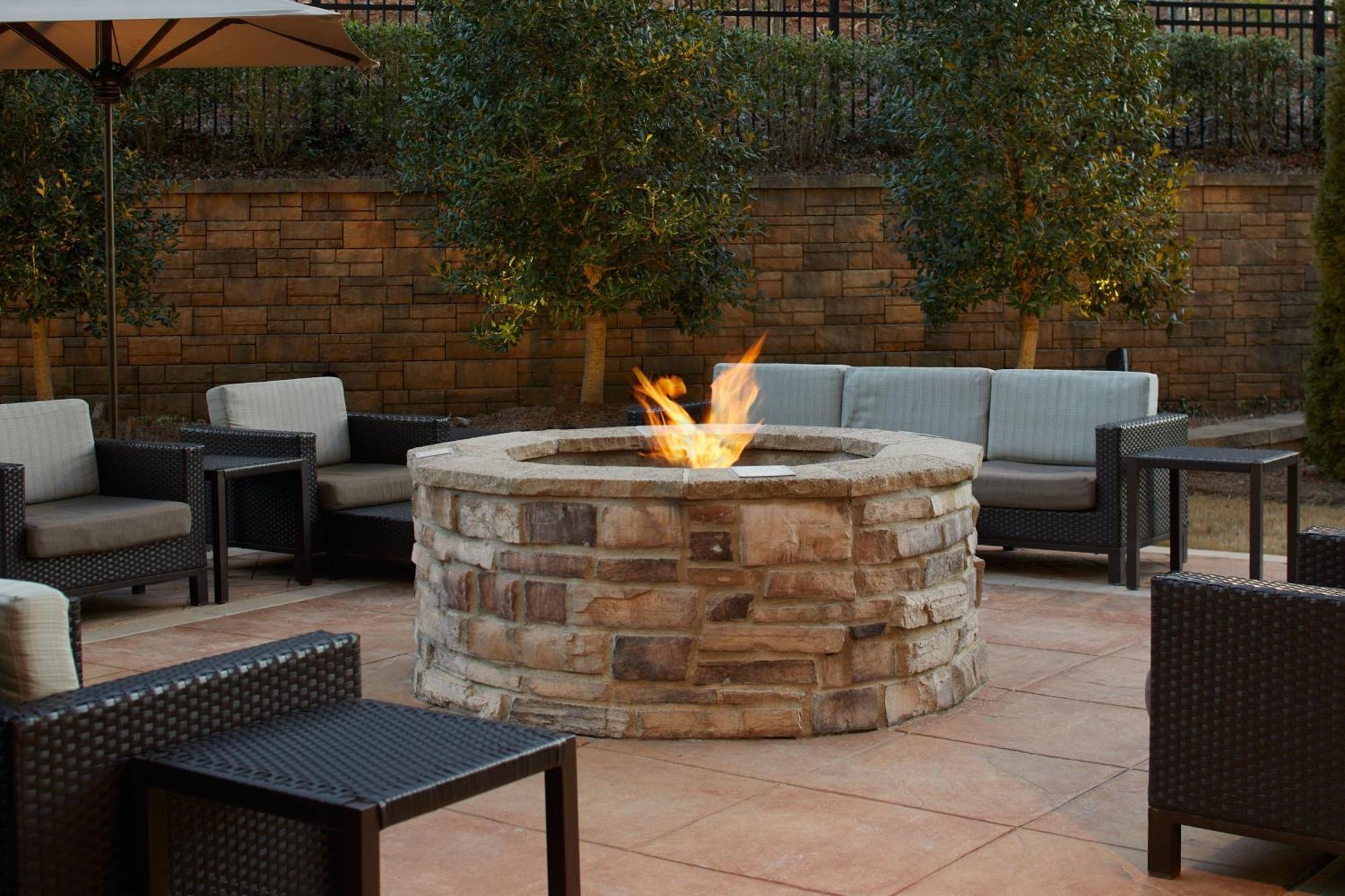 Fairfield Inn & Suites By Marriott Atlanta Лития-Спрингс Экстерьер фото