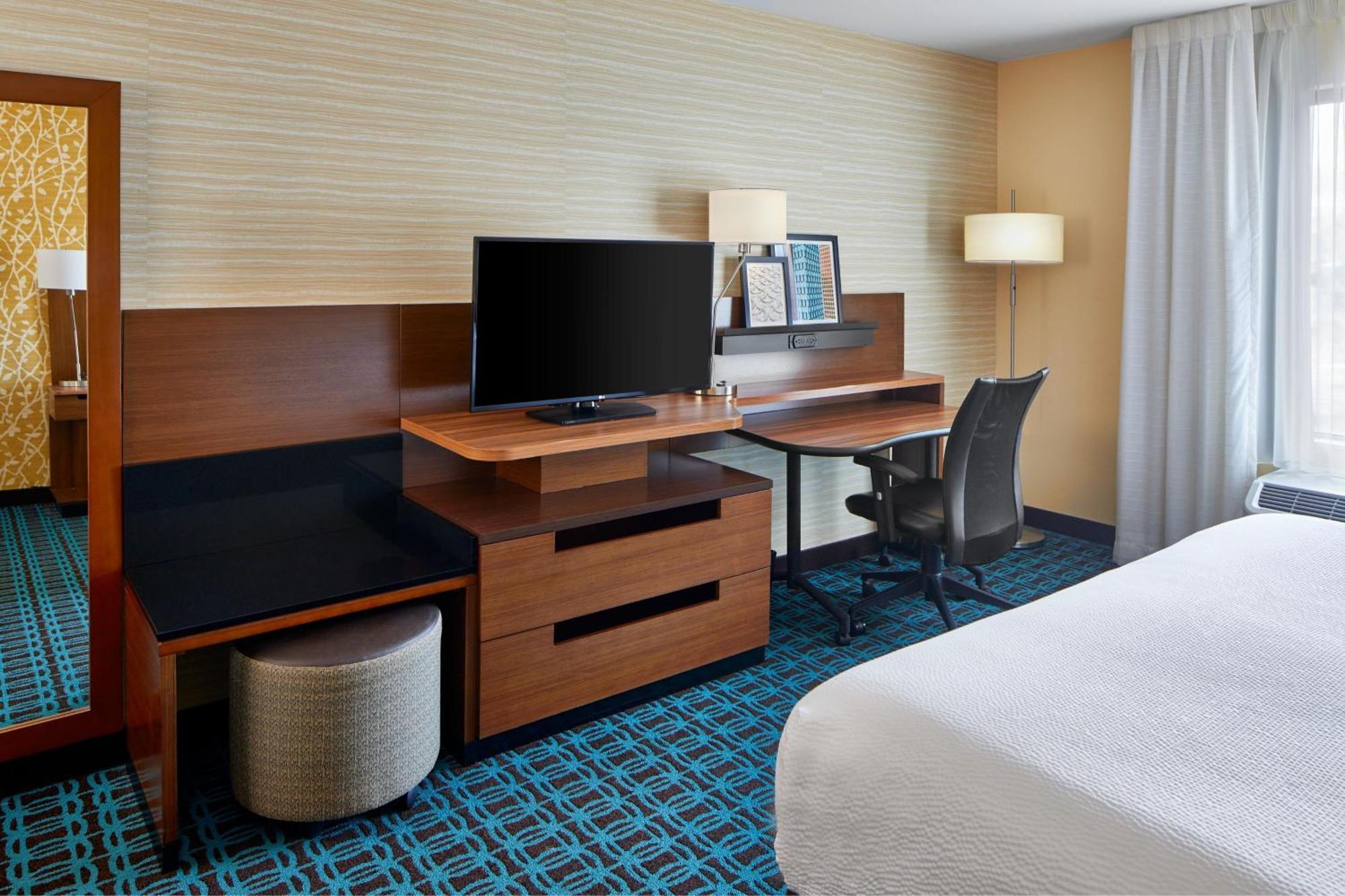 Fairfield Inn & Suites By Marriott Atlanta Лития-Спрингс Экстерьер фото