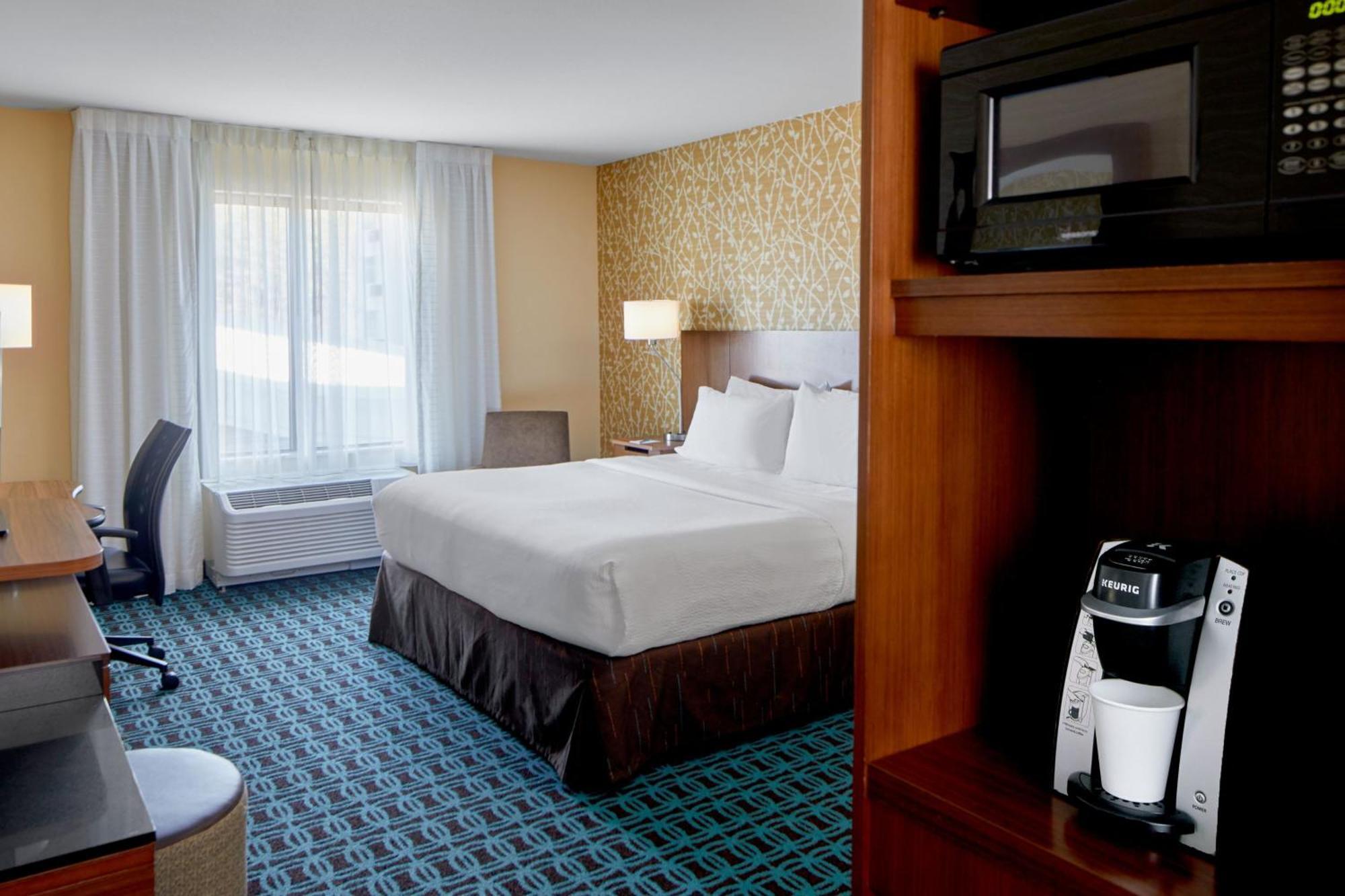 Fairfield Inn & Suites By Marriott Atlanta Лития-Спрингс Экстерьер фото